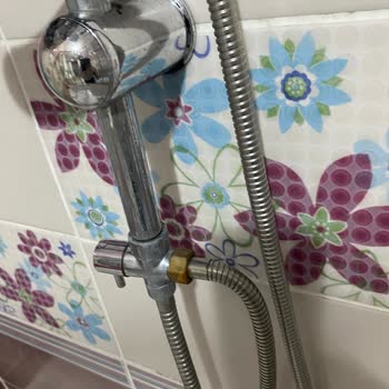 Aldığım Duş Setinin Boyası 1 Ayda Döküldü, Mağaza İlgisiz Kaldı