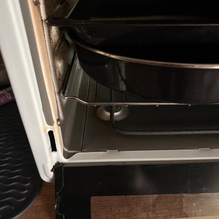 Simfer Midi Fırında Kronik Kapak Yayı Arızası Ve Yüksek Servis Ücreti