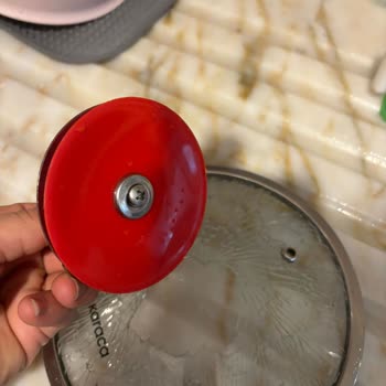 Karaca Tencere Kapağı Patladı