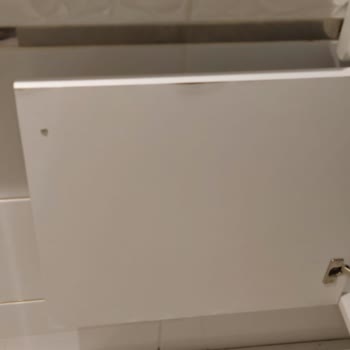 Banyo Dolabında Oluşan Kabarma Sorunu Ve Garanti Kapsamında Çözüm Talebi