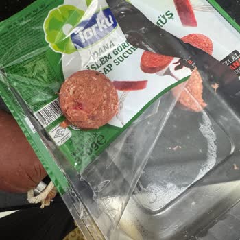 Torku Dana Sucukta Yabancı Madde Ve Lekelerle Karşılaştım, Gıda Güvenliği Tehlikesi