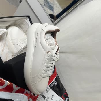 Boyner'den İki Kez Yanlış Ayakkabı Gönderilmesi Ve İade Sürecinde Yaşanan Mağduriyet