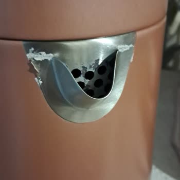 Arzum Paslanmaz Denilen Çay Makinesi Kısa Sürede Paslandı Ve Yüzeyi Soyuldu