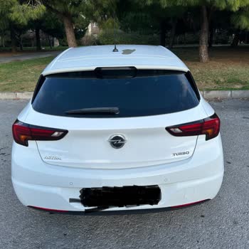 Opel Astra Tavan Boyasında Beklenmedik Boya Atması Sorunu