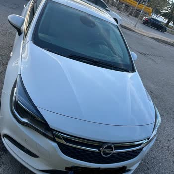 Opel Astra Tavan Boyasında Beklenmedik Boya Atması Sorunu