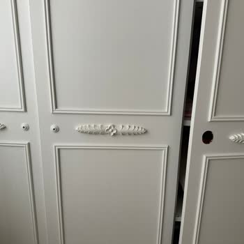 Bebek Odası Dolabı Ayakları Kırıldı, Hayati Tehlike Ve Firma İlgisizliği