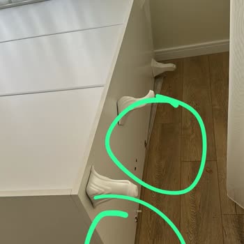 Bebek Odası Dolabı Ayakları Kırıldı, Hayati Tehlike Ve Firma İlgisizliği