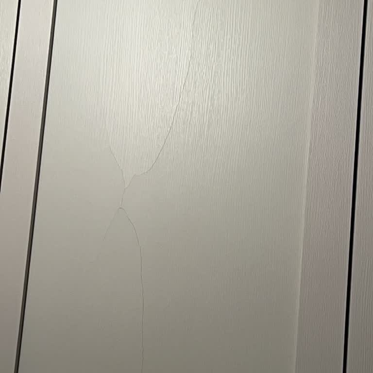 Çatlak Dolap Kapağı İçin Çözüm Bekliyorum, Mağduriyetim Giderilsin