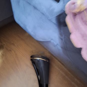 Çarşım Mağazaları Çekyatın Kırık Ayağı İçin 20 Gündür Çözüm Ve Geri Dönüş Alamadım