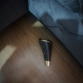 Çarşım Mağazaları Çekyatın Kırık Ayağı İçin 20 Gündür Çözüm Ve Geri Dönüş Alamadım