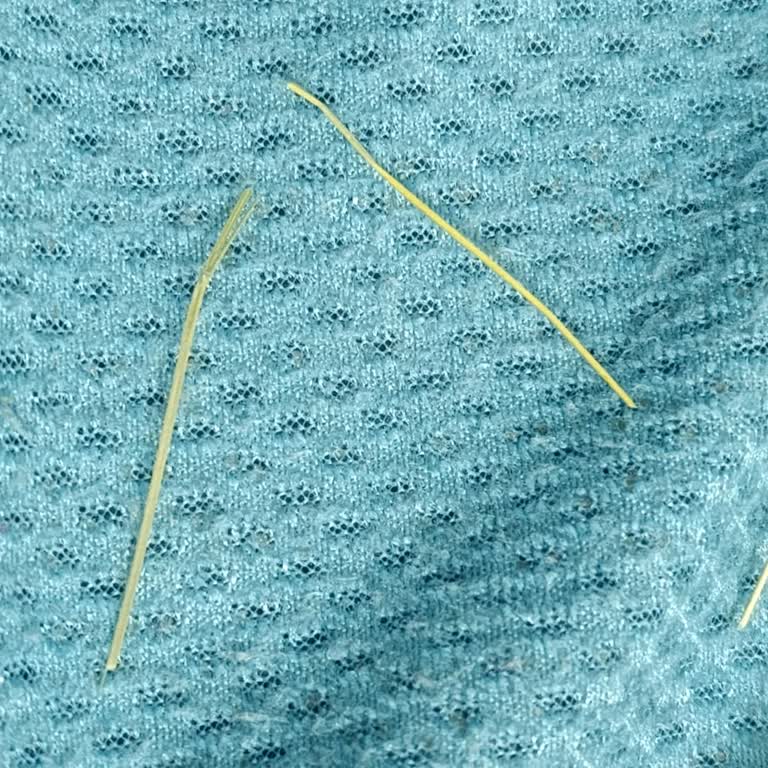 BİM Patito 'dan Süpürge Çöpü Veya Tahta Kıymığına Benzer Cisimler Çıktı