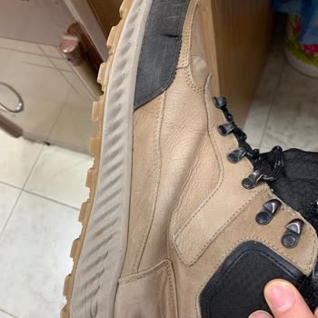Hakiki Deri Olarak Satılan Dockers Botun Ön Kısmı Deri Değil Ve Yırtıldı, Değişim Talebim Reddedildi