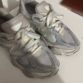 Pantolonun Boyası Ayakkabımı Mahvetti, Mağduriyetimin Giderilmesini İstiyorum