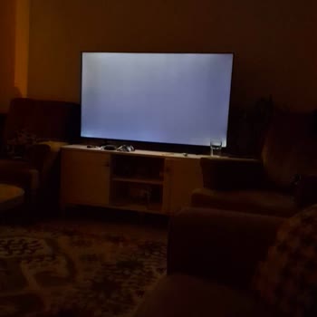 Yeni Alınan Televizyonda Işık Süzmesi Sorunu Ve Yetersiz Servis Desteği