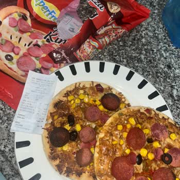 Superfresh Dondurulmuş Pizza Kötü Koku Ve Ekşi Tat Nedeniyle Tüketilemedi