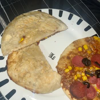 Superfresh Dondurulmuş Pizza Kötü Koku Ve Ekşi Tat Nedeniyle Tüketilemedi