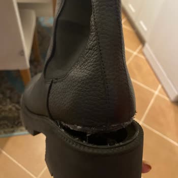 Üç Kez Giyilen Bot İki Kez Aynı Yerden Açıldı, Güvenim Sarsıldı