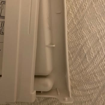 Kusurlu Yatak Tepsisi Ve İlgisiz Mağaza Personeli Nedeniyle Mağduriyet