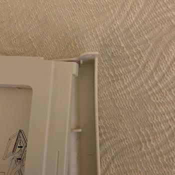 Kusurlu Yatak Tepsisi Ve İlgisiz Mağaza Personeli Nedeniyle Mağduriyet