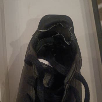 İki Ayda Sökülen Ayakkabılar İçin Değişim Talebim Reddedildi