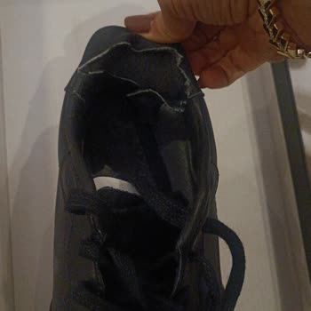 İki Ayda Sökülen Ayakkabılar İçin Değişim Talebim Reddedildi