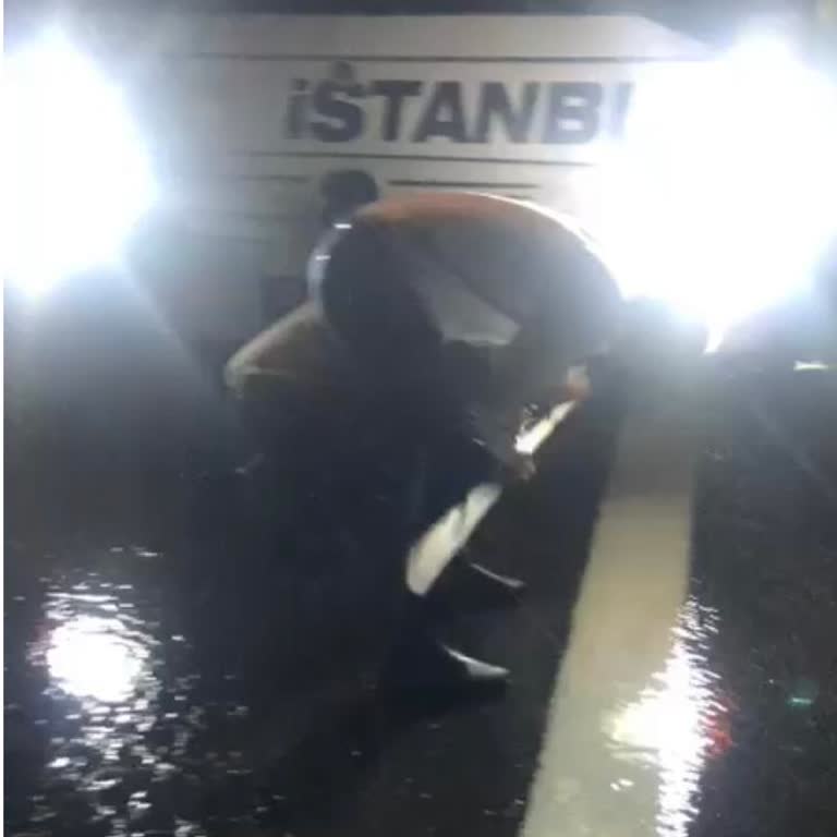 Gold İstanbul Eski Otobüs, Uzun Gecikme Ve Yanıltıcı Bilgiyle Mağduriyet Yaşadım