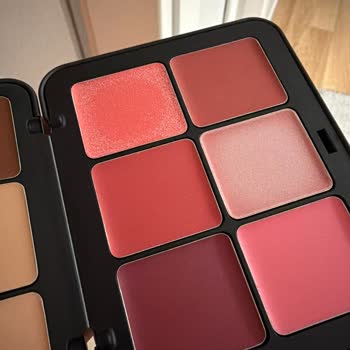 Küflü Makyaj Paleti Gönderildi, Sağlıklı Ürün Talep Ediyorum