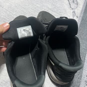 Aynı Model Nike Ayakkabıda Tekrarlayan Koku Problemi