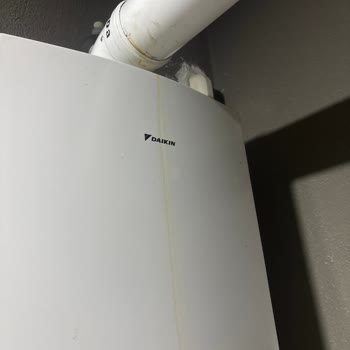 Daikin Kombi Borusu Sürekli Su Akıtıyor, Kalıcı Çözüm Sağlanmıyor