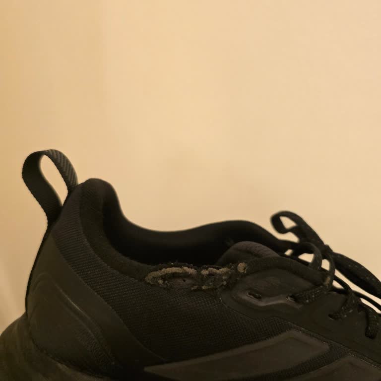 Kısa Sürede Yıpranan Ayakkabı, Hayal Kırıklığı Yaratan İnceleme Sonucu