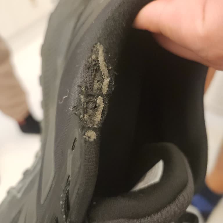 Aldığım Ayakkabı Kısa Sürede Yırtıldı İade Talebim Reddedildi