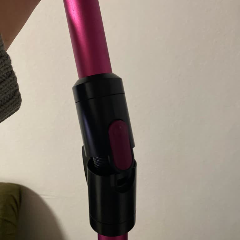 Blaupunkt A16 Dikey Süpürge İçin Kırılan Mekanizma Parçasının Temin Edilmemesi Mağduriyet Yaratıyor