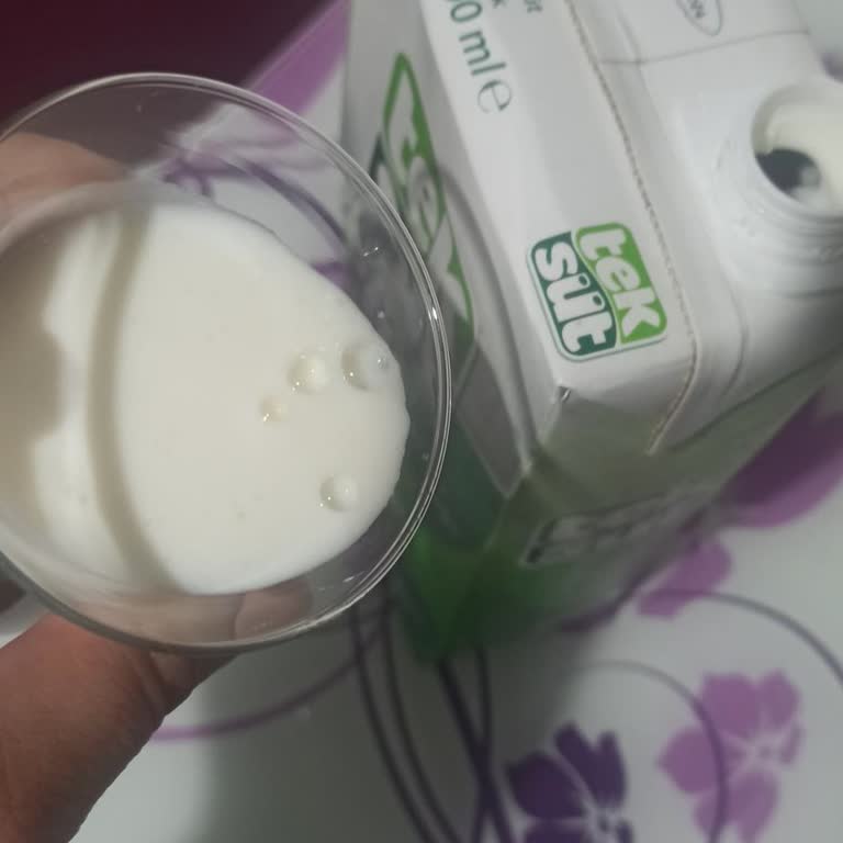 Son Kullanma Tarihi Geçmemiş Süt Bozuk Çıktı Mağduriyet Yaşadım