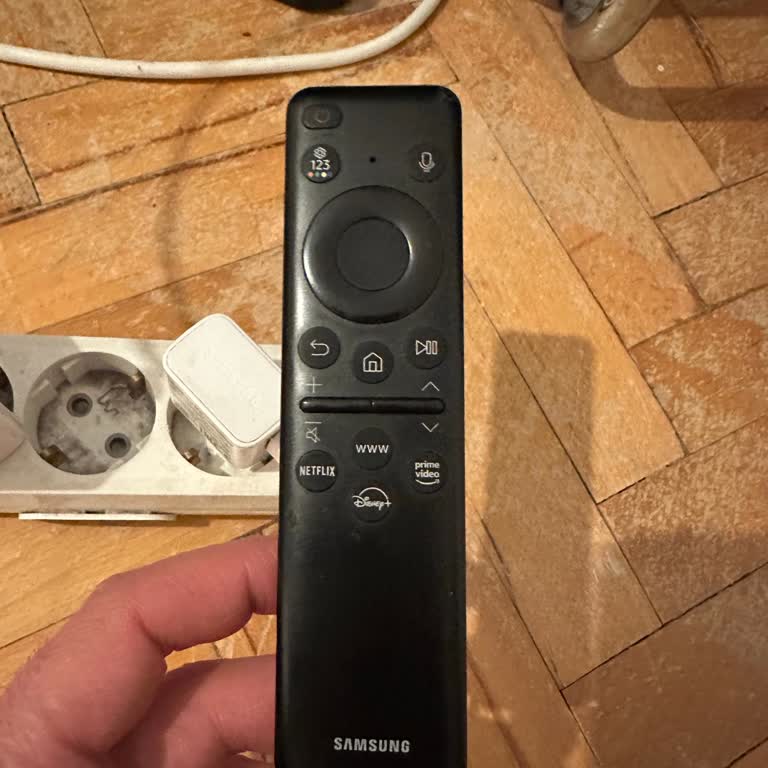 Yeni Televizyonun Kumandası Sadece Şarjdayken Çalışıyor