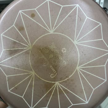 Pierre Cardin Tencerelerimin Alt Kısmı 3 Ayda Deforme Oldu