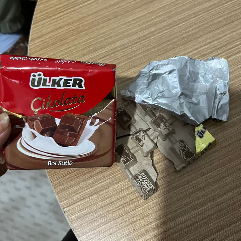 Taze Görünen Ülker Çikolata Bozuk Çıktı!