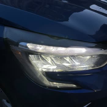 Renault Clio Sağ Far Su Alıyor, Garanti Kapsamında Çözüm Bekliyorum