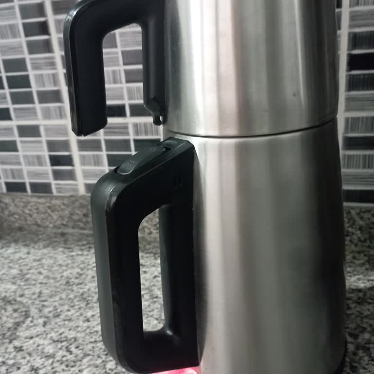 Yeni Alınan Çay Makinesinde Fonksiyonel Ve Hijyen Sorunu