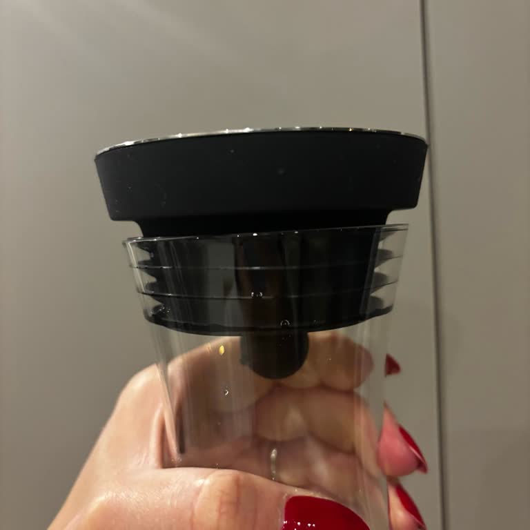 WMF Karafın Kapağı Vakum Yapmıyor, Müşteri Hizmetleri Çözüm Sunmuyor