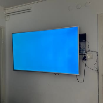 Yeni Aldığım Televizyonda Çizgiler Ve Karıncalanma Sorunu İade Talebim Karşılanmıyor