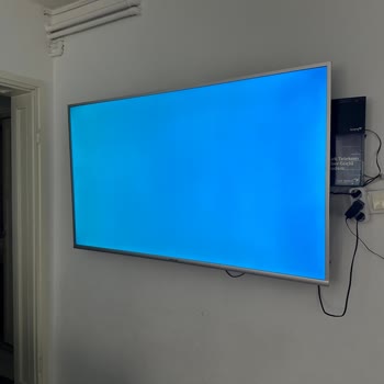 Yeni Aldığım Televizyonda Çizgiler Ve Karıncalanma Sorunu İade Talebim Karşılanmıyor