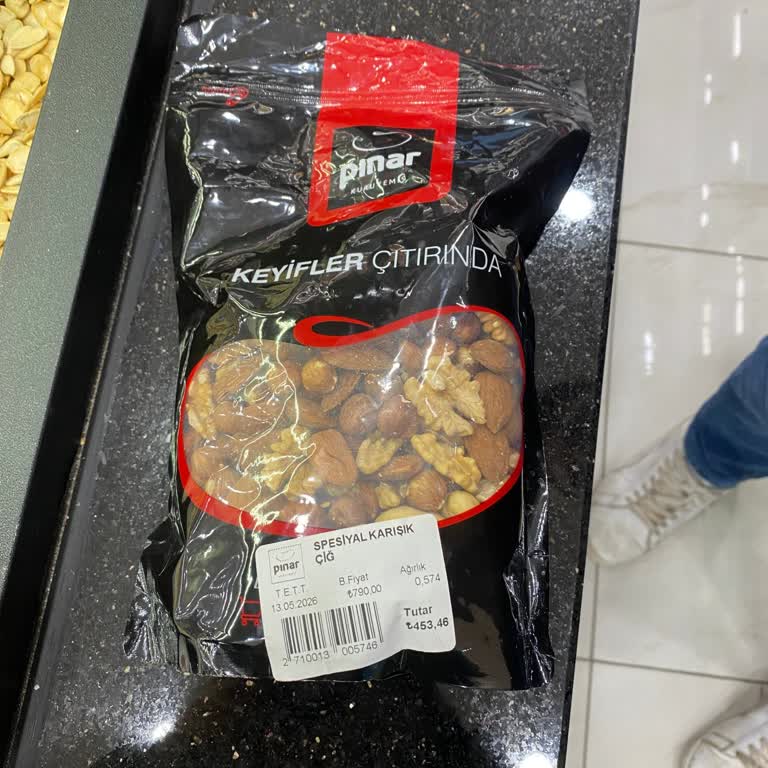 Pınar Kuruyemiş Aldığım Çerez Paketinden Kurt Çıktı, Mağaza İlgisiz Kaldı