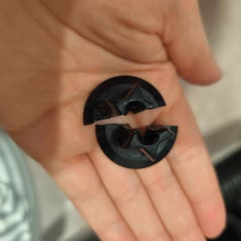 Bosch Elektrikli Süpürgede Kırılan Parça İçin Çözüm Bulamıyorum