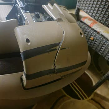 Kısa Sürede Dağılan Sandalye Ve Yetersiz Servis Hizmeti