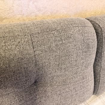 Yüksek Fiyatlı Köşe Takımında Sürekli Yay Sesi Ve Çözülmeyen Sorun