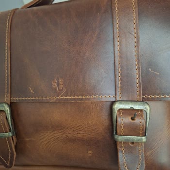 Semender Leather Goods Çizik Ve Defolu Cüzdan Gönderdi