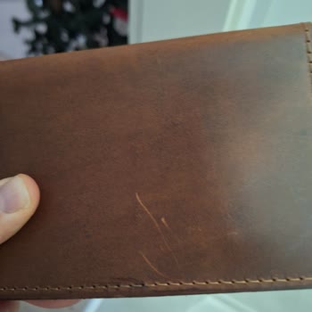Semender Leather Goods Çizik Ve Defolu Cüzdan Gönderdi