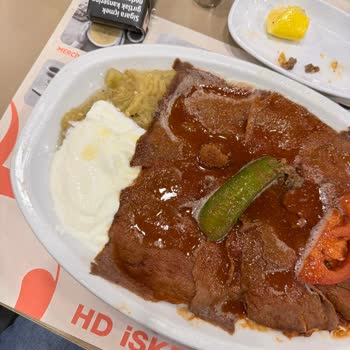 HD İskender'de İlgisizlik, Yanlış Sipariş Ve Eksik Hizmet Deneyimi