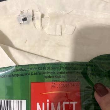 Nimet Üçgen Yufkadan Yabancı Cisim Çıktı: Gıda Güvenliği Tehlikesi