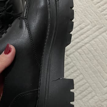 Ofiste Kısa Sürede Yıpranan Ayakkabı İçin Değişim Talebim Reddedildi